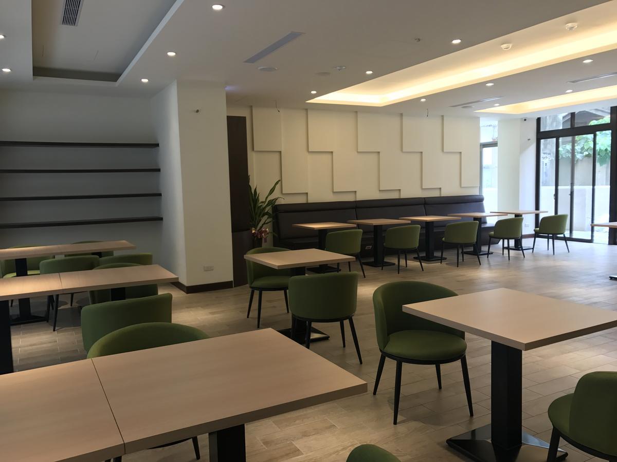 Hotel 晨光飯店 Chiayi Exterior foto